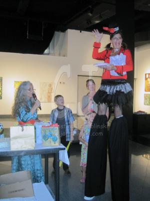 Sydney& Berne Davis Art Center by Christina Jarmolinski