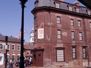 Maryland Inn by Christina Jarmolinski