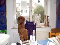 Hey,  whats going on outside?- by Christina Jarmolinski