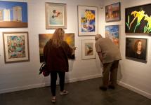 Viewing Rob de Koter's "Reflections." with fellow artists Christina and Lee